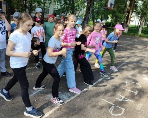 Спортивный день в лагере.