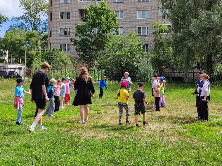 Игры нашего двора.
